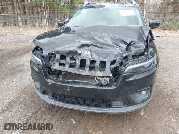 2019 Jeep Cherokee Latitude Plus with VIN 1C4PJMLB1KD237138, listed as a IAAI auction lot 41956339 with 81,180 mi miles. Bid and sale history available at carsss.com. Image 6.