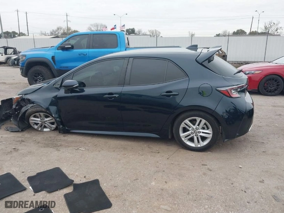 2022 Toyota Corolla Hatchback SE with VIN JTND4MBE4N3183586, listed as a IAAI auction lot 41334500 with 38,403 mi miles. Bid and sale history available at carsss.com. Image 14.