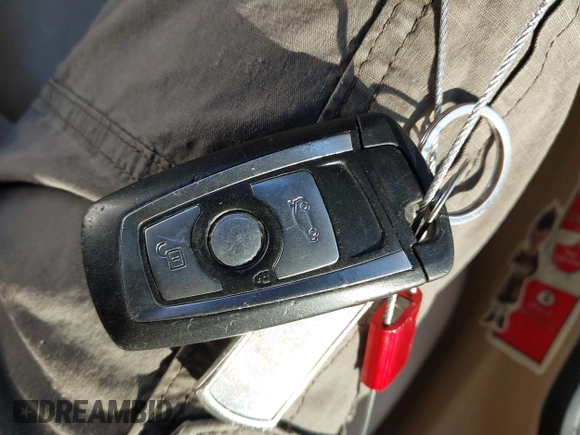 2013 BMW 3 Series 328i с VIN WBA3A5C5XDF601186, выставлен на аукционе IAAI как лот 42235936 с пробегом 207 589 миль миль и . История ставок и продаж доступна на DreamBid. Изображение 11.