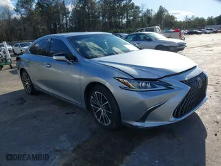 2022 Lexus ES with VIN 58ADZ1B14NU127244, listed as a IAAI auction lot 41723760 with 32,119 mi miles. Bid and sale history available at carsss.com. Image 1.