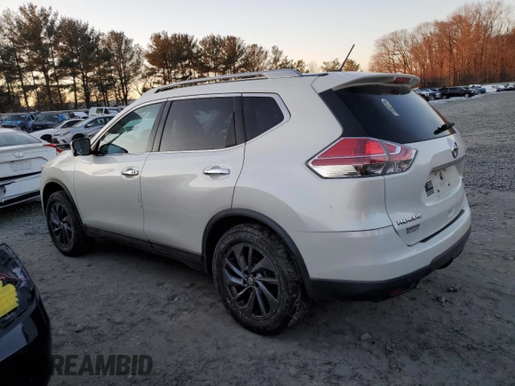 2016 Nissan Rogue SV z VIN 5N1AT2MV5GC825923, wystawiony jako Copart lot #87310844 z przebiegiem 68 534 mil mil oraz Szkoda całkowita • Salvage title. Historia ofert i sprzedaży dostępna na DreamBid. Obrazek 2.