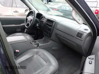 2002 Ford Explorer XLT z VIN 1FMZU73E42ZB66396, wystawiony jako IAAI lot #41919878 z przebiegiem 169 742 mil mil oraz . Historia ofert i sprzedaży dostępna na DreamBid. Obrazek 5.