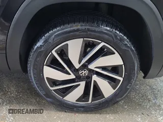 2024 Volkswagen Atlas SE with VIN 1V2HR2CA7RC565297, listed as a IAAI auction lot 42844488 with 24,398 mi miles and . Bid and sale history available at DreamBid. Image 15.