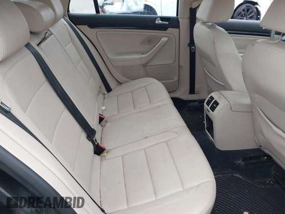 2012 Volkswagen Jetta SportWagen TDI with VIN 3VWPL7AJ3CM657816, listed as a IAAI auction lot 41473792 with 82,447 mi miles. Bid and sale history available at carsss.com. Image 8.