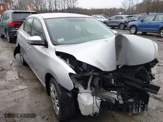2014 Nissan Sentra SV with VIN 3N1AB7AP7EY266683, listed as a IAAI auction lot 41813136 with 1 mi miles. Bid and sale history available at carsss.com. Image 1.