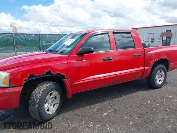 2006 Dodge Dakota SLT with VIN 1D7HW48N66S639608, listed as a IAAI auction lot 42201208 with 145,303 mi miles and . Bid and sale history available at carsss.com. Image 6.