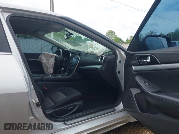 2016 Nissan Maxima SR with VIN 1N4AA6AP7GC430106, listed as a IAAI auction lot 42061991 with 186,775 mi miles and . Bid and sale history available at DreamBid. Image 5.