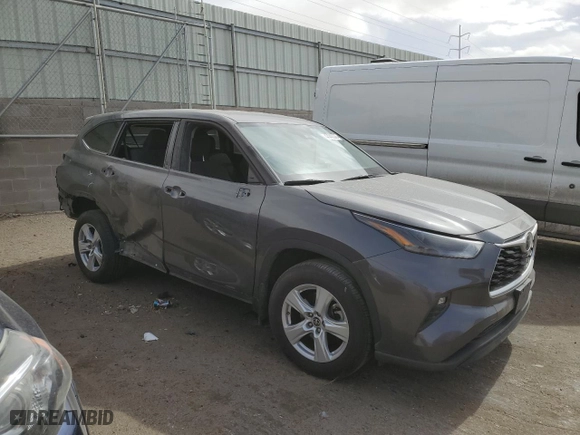 2023 Toyota Highlander L with VIN 5TDKDRBH6PS502670, listed as a Copart auction lot 47440035 with 30,852 mi miles and Salvage Title. Bid and sale history available at carsss.com. Image 4.