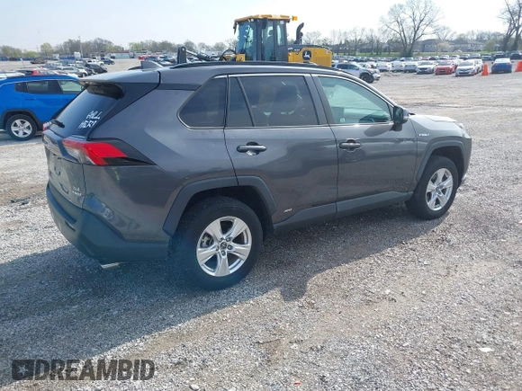 2019 Toyota RAV4 Hybrid XLE with VIN 2T3RWRFV0KW027727, listed as a IAAI auction lot 41881450 with 20,568 mi miles. Bid and sale history available at carsss.com. Image 4.