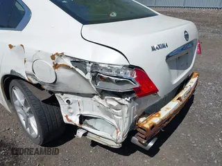 2009 Nissan Maxima SV with VIN 1N4AA51E79C861010, listed as a IAAI auction lot 42135001 with 154,557 mi miles and . Bid and sale history available at DreamBid. Image 6.