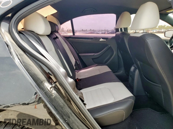 2015 Volkswagen Jetta SE с VIN 3VWD17AJ2FM216174, выставлен на аукционе Copart как лот 63268445 с пробегом 154 174 миль миль и Списание • Salvage title. История ставок и продаж доступна на DreamBid. Изображение 10.