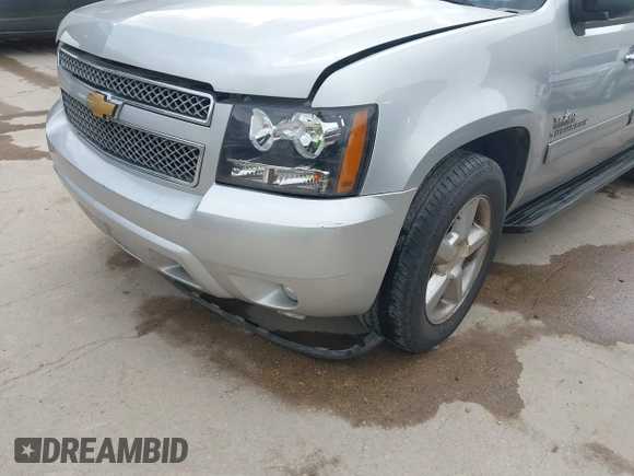 2013 Chevrolet Suburban LT with VIN 1GNSCJE03DR164477, listed as a IAAI auction lot 42083985 with 150,540 mi miles and . Bid and sale history available at DreamBid. Image 6.