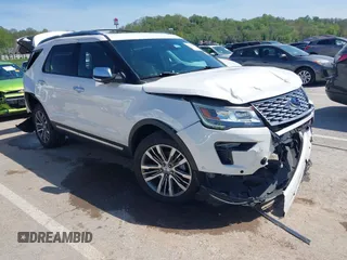 2018 Ford Explorer Platinum z VIN 1FM5K8HT5JGB55905, wystawiony jako IAAI lot #42081109 z przebiegiem 59 801 mil mil oraz . Historia ofert i sprzedaży dostępna na DreamBid. Obrazek 1.