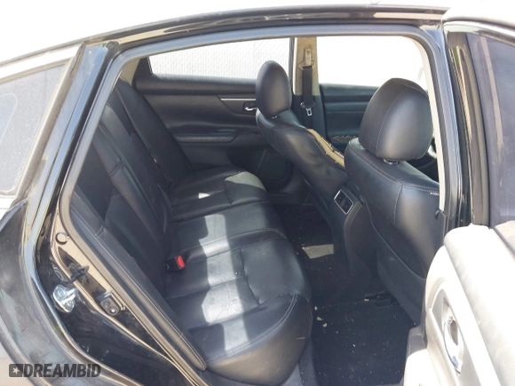 2018 Nissan Altima 2.5 SV with VIN 1N4AL3APXJC172244, listed as a IAAI auction lot 41861358 with 204,181 mi miles. Bid and sale history available at carsss.com. Image 8.