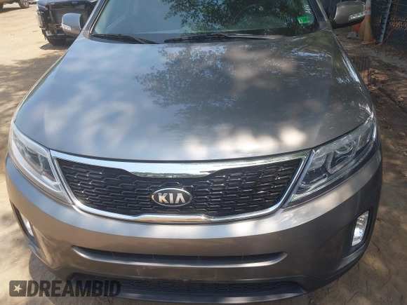 2014 Kia Sorento EX с VIN 5XYKUDA76EG482040, выставлен на аукционе IAAI как лот 42593652 с пробегом 108 201 миль миль и . История ставок и продаж доступна на DreamBid. Изображение 6.
