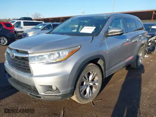 2015 Toyota Highlander XLE with VIN 5TDJKRFH8FS122806, listed as a IAAI auction lot 41791648 with 149,973 mi miles. Bid and sale history available at carsss.com. Image 18.