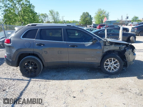 2016 Jeep Cherokee Latitude z VIN 1C4PJLCB5GW264607, wystawiony jako IAAI lot #42275637 z przebiegiem 64 264 mil mil oraz . Historia ofert i sprzedaży dostępna na DreamBid. Obrazek 13.