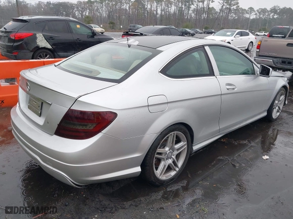 2013 Mercedes-Benz C-Class C 250 with VIN WDDGJ4HB3DF971933, listed as a IAAI auction lot 41628220 with 124,583 mi miles. Bid and sale history available at carsss.com. Image 4.