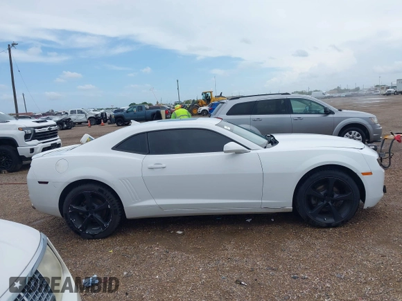 2011 Chevrolet Camaro 2LT with VIN 2G1FC1ED8B9201777, listed as a IAAI auction lot 42604365 with 129,147 mi miles and . Bid and sale history available at DreamBid. Image 13.