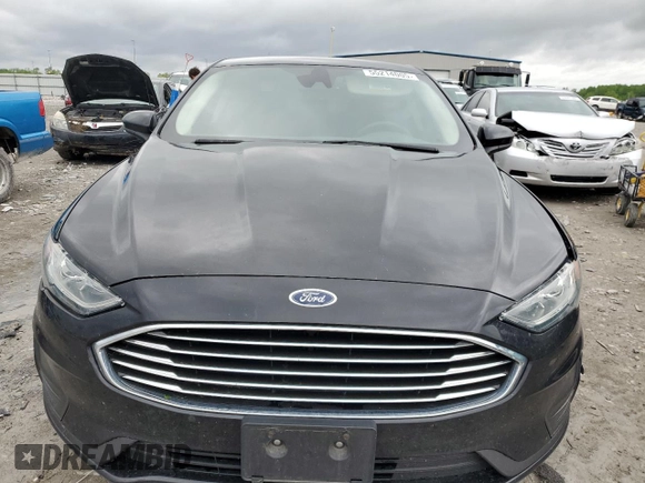 2020 Ford Fusion SE z VIN 3FA6P0LU8LR230769, wystawiony jako Copart lot #55214005 z przebiegiem 83 037 mil mil oraz Szkoda całkowita • Salvage title. Historia ofert i sprzedaży dostępna na DreamBid. Obrazek 5.