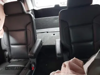 2018 Chevrolet Tahoe Premier z VIN 1GNSKCKJ6JR252253, wystawiony jako IAAI lot #42354486 z przebiegiem Nie podano mil oraz . Historia ofert i sprzedaży dostępna na DreamBid. Obrazek 8.
