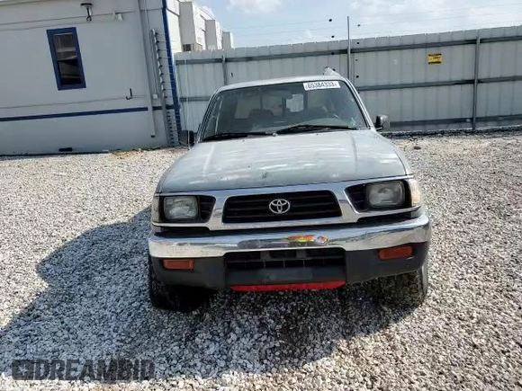1993 Toyota Pickup DLX z VIN 4TAVN13D3PZ113874, wystawiony jako Copart lot #65384333 z przebiegiem 225 463 mil mil oraz Szkoda całkowita • Salvage title. Historia ofert i sprzedaży dostępna na DreamBid. Obrazek 10.