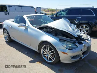 2008 Mercedes-Benz SLK 350 z VIN WDBWK56F08F181783, wystawiony jako IAAI lot #42153077 z przebiegiem 131 428 mil mil oraz . Historia ofert i sprzedaży dostępna na DreamBid. Obrazek 1.