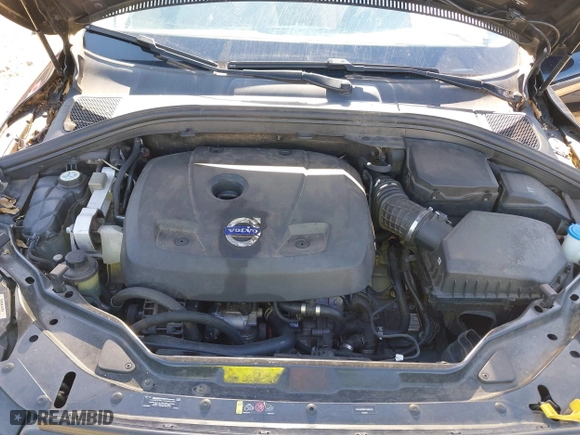 2015 Volvo XC60 T6 Drive-E Platinum with VIN YV449MDM5F2682413, listed as a IAAI auction lot 41791339 with 145,939 mi miles. Bid and sale history available at carsss.com. Image 10.