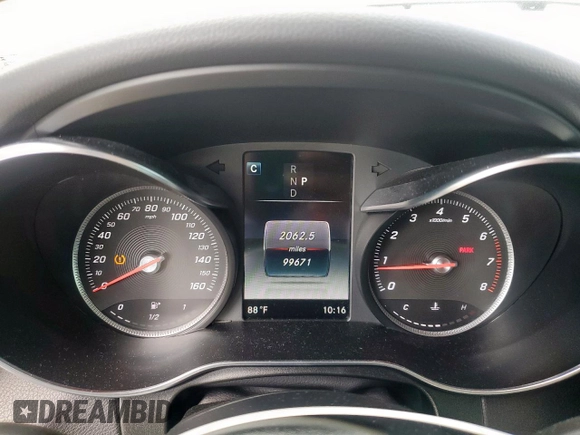 2018 Mercedes-Benz GLC 300 with VIN WDC0G4JB3JV025492, listed as a Copart auction lot 61674235 with 99,671 mi miles and Salvage title. Bid and sale history available at DreamBid. Image 9.