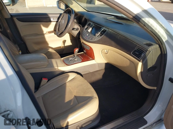 2013 Hyundai Genesis 3.8L with VIN KMHGC4DD0DU237513, listed as a IAAI auction lot 41329930 with 186,770 mi miles and . Bid and sale history available at DreamBid. Image 5.
