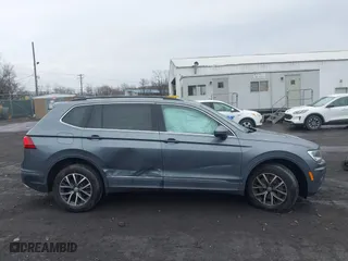 2020 Volkswagen Tiguan SE with VIN 3VV3B7AX0LM086621, listed as a IAAI auction lot 41941639 with 86,732 mi miles. Bid and sale history available at carsss.com. Image 13.
