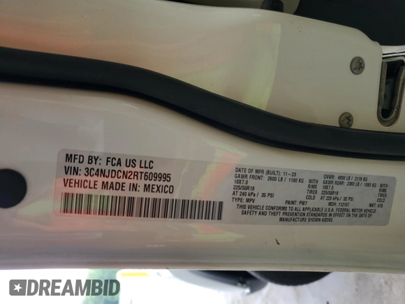 2024 Jeep Compass Limited z VIN 3C4NJDCN2RT609995, wystawiony jako Copart lot #63028605 z przebiegiem 29 744 mil mil oraz Czysty tytuł • Clean title. Historia ofert i sprzedaży dostępna na DreamBid. Obrazek 14.