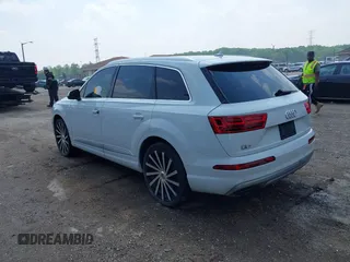 2017 Audi Q7 Premium Plus z VIN WA1LAAF72HD014212, wystawiony jako IAAI lot #42419607 z przebiegiem 112 728 mil mil oraz . Historia ofert i sprzedaży dostępna na DreamBid. Obrazek 3.