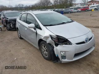 2011 Toyota Prius I with VIN JTDKN3DU4B0322894, listed as a IAAI auction lot 41806593 with 184,261 mi miles. Bid and sale history available at carsss.com. Image 1.