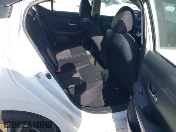 2020 Nissan Sentra SR z VIN 3N1AB8DV6LY290485, wystawiony jako IAAI lot #42082911 z przebiegiem 74 125 mil mil oraz . Historia ofert i sprzedaży dostępna na DreamBid. Obrazek 8.
