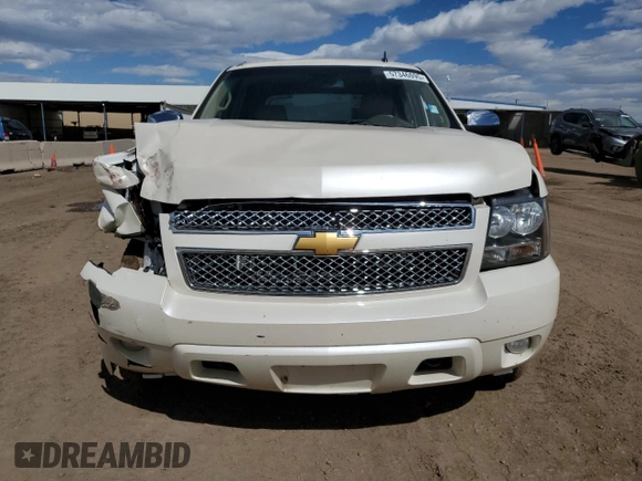 2013 Chevrolet Avalanche LTZ with VIN 3GNTKGE75DG138065, listed as a Copart auction lot 57346095 with 194,389 mi miles and Salvage title. Bid and sale history available at DreamBid. Image 5.