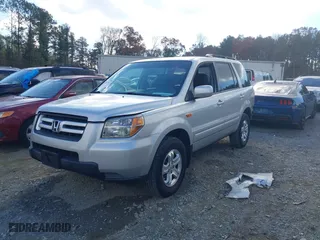 2008 Honda Pilot VP with VIN 5FNYF28278B020066, listed as a IAAI auction lot 40987012 with 210,188 mi miles. Bid and sale history available at carsss.com. Image 2.