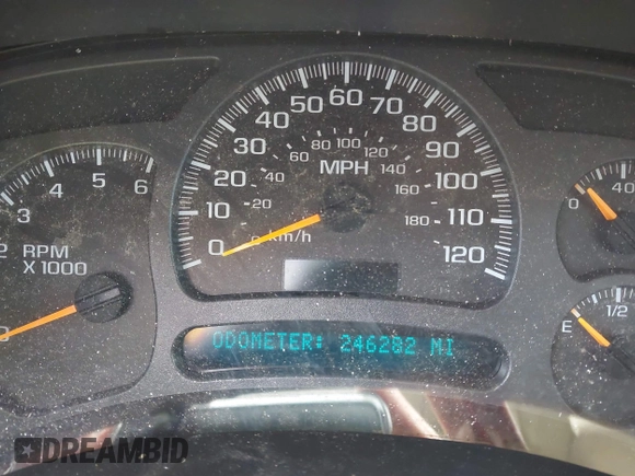 2003 Chevrolet Suburban LT z VIN 3GNFK16Z23G280270, wystawiony jako IAAI lot #41627119 z przebiegiem 246 282 mil mil oraz . Historia ofert i sprzedaży dostępna na DreamBid. Obrazek 7.