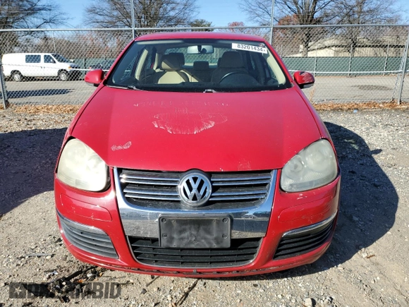 2008 Volkswagen Jetta Wolfsburg Edition z VIN 3VWRJ71K48M127241, wystawiony jako Copart lot #83201434 z przebiegiem 158 145 mil mil oraz Szkoda całkowita • Salvage title. Historia ofert i sprzedaży dostępna na DreamBid. Obrazek 5.