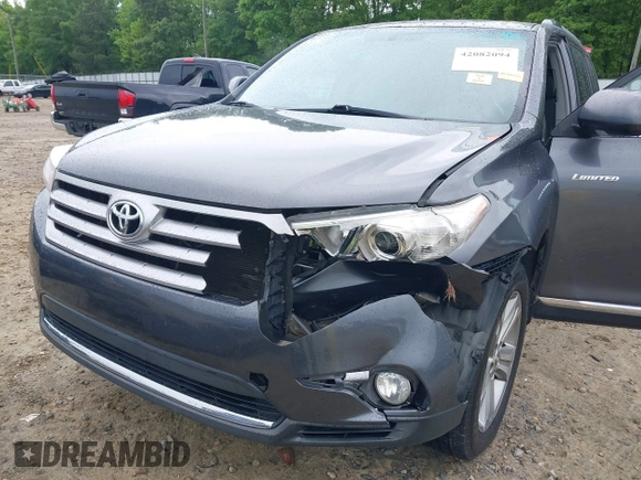 2012 Toyota Highlander Limited with VIN 5TDYK3EH4CS054805, listed as a IAAI auction lot 42082094 with 158,016 mi miles and . Bid and sale history available at DreamBid. Image 6.