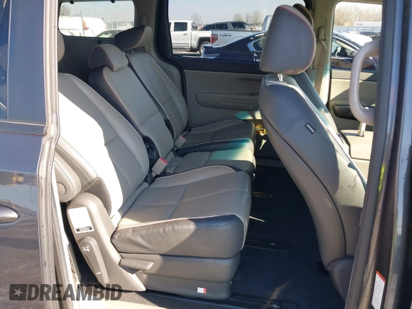 2018 Kia Sedona LX with VIN KNDMB5C18J6397114, listed as a IAAI auction lot 41273916 with 78,599 mi miles. Bid and sale history available at carsss.com. Image 8.