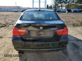 2011 BMW 3 Series 328i xDrive z VIN WBAPK5G5XBNN26498, wystawiony jako Copart lot #46902015 z przebiegiem Nie podano mil oraz Tytuł czysty. Historia ofert i sprzedaży dostępna na DreamBid. Obrazek 6.