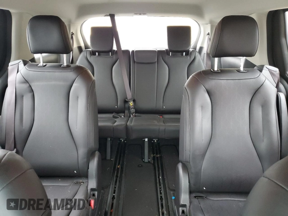 2024 Kia Carnival LX with VIN KNDNB4H33R6335205, listed as a Copart auction lot 84955764 with 26,539 mi miles and Salvage Title. Bid and sale history available at carsss.com. Image 10.