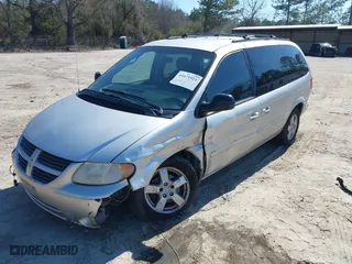 2005 Dodge Caravan SXT with VIN 2D4GP44L25R443059, listed as a IAAI auction lot 41671911 with NaN miles. Bid and sale history available at carsss.com. Image 17.