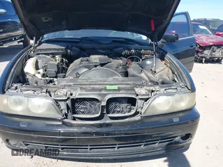 2001 BMW 5 Series 530iA with VIN WBADT634X1CF04145, listed as a IAAI auction lot 41651022 with 190,069 mi miles. Bid and sale history available at carsss.com. Image 10.