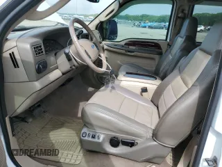 2004 Ford Excursion Eddie Bauer z VIN 1FMSU45P54EA29671, wystawiony jako Copart lot #58798175 z przebiegiem 261 558 mil mil oraz Czysty tytuł • Clean title. Historia ofert i sprzedaży dostępna na DreamBid. Obrazek 7.