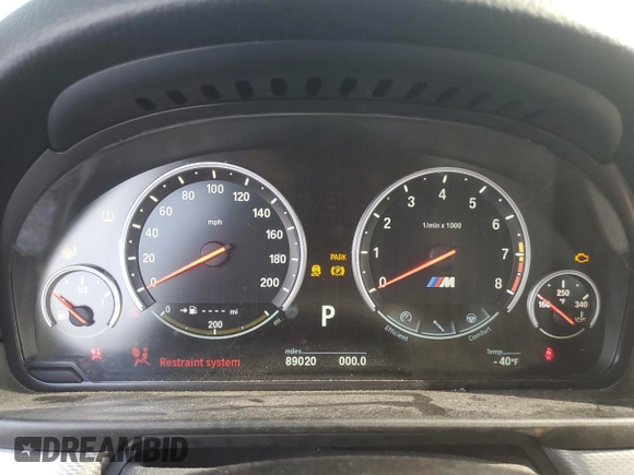 2014 BMW M5 z VIN WBSFV9C53ED594132, wystawiony jako Copart lot #56479355 z przebiegiem 89 020 mil mil oraz Szkody całkowita. Historia ofert i sprzedaży dostępna na DreamBid. Obrazek 9.