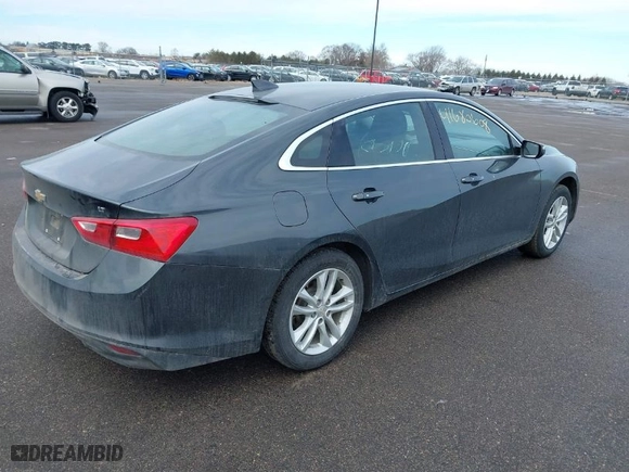 2018 Chevrolet Malibu LT with VIN 1G1ZD5ST0JF219533, listed as a IAAI auction lot 41680608 with 117,008 mi miles. Bid and sale history available at carsss.com. Image 4.