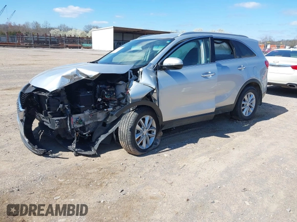 2018 Kia Sorento LX with VIN 5XYPG4A36JG420268, listed as a IAAI auction lot 41807169 with 99,272 mi miles. Bid and sale history available at carsss.com. Image 17.