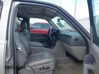 2004 Chevrolet Suburban Z71 with VIN 3GNFK16Z34G288542, listed as a IAAI auction lot 42504733 with 249,094 mi miles and . Bid and sale history available at DreamBid. Image 5.